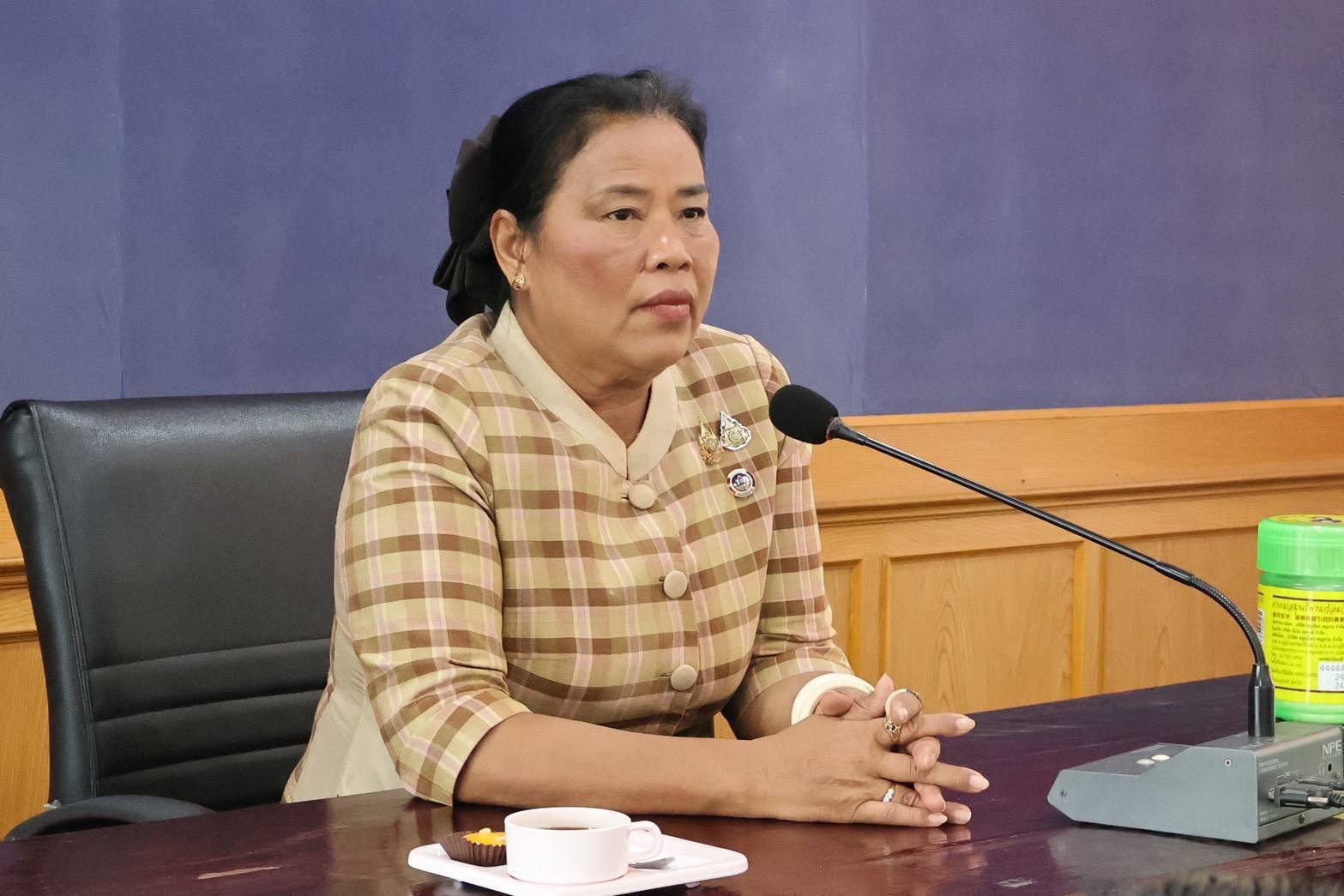 ผู้ตรวจราชการกรมการพัฒนาชุมชน ลงพื้นที่ติดตามงานพัฒนาชุมชน ในพื้นที่อำเภอแก้งคร้อ จังหวัดชัยภูมิ