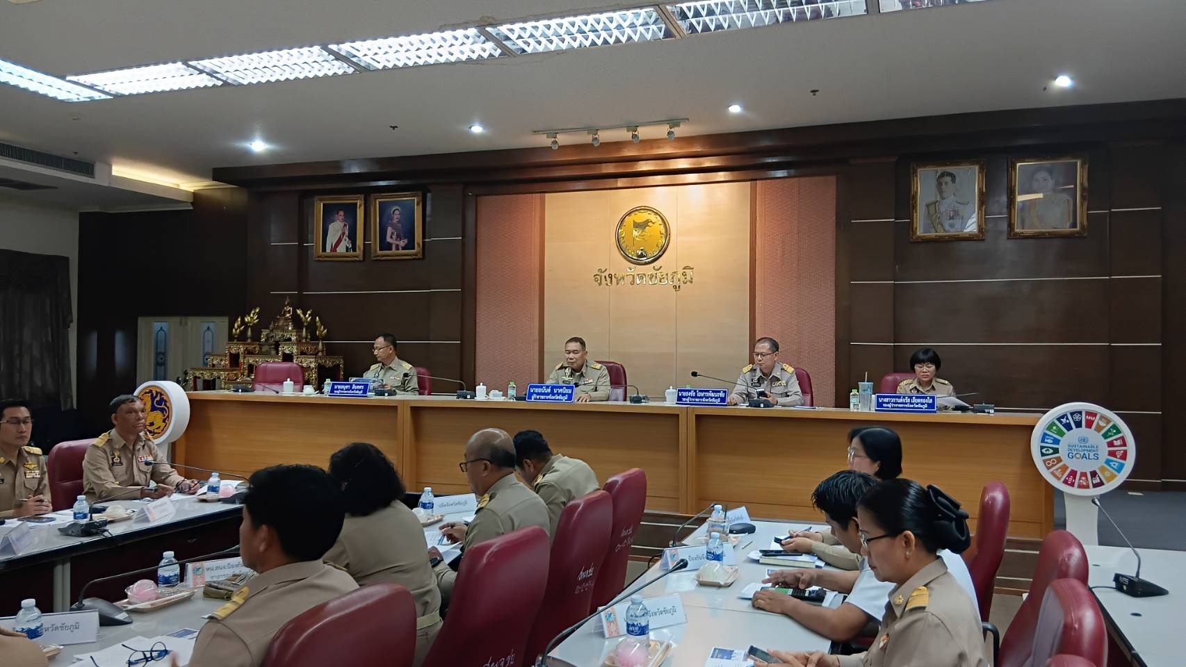 พช.ชัยภูมิ ร่วมประชุมรับมอบนโยบายสำคัญกระทรวงมหาดไทย พร้อมขับเคลื่อนงานพัฒนาเศรษฐกิจฐานราก ยกระดับคุณภาพชีวิตประชาชนอย่างยั่งยืน